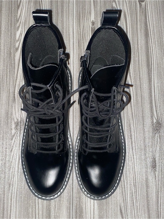 Othr Shoes - Women's Black Patent Lace-Up Combat Boots – Contrast Stitching - Pre Loved🩷